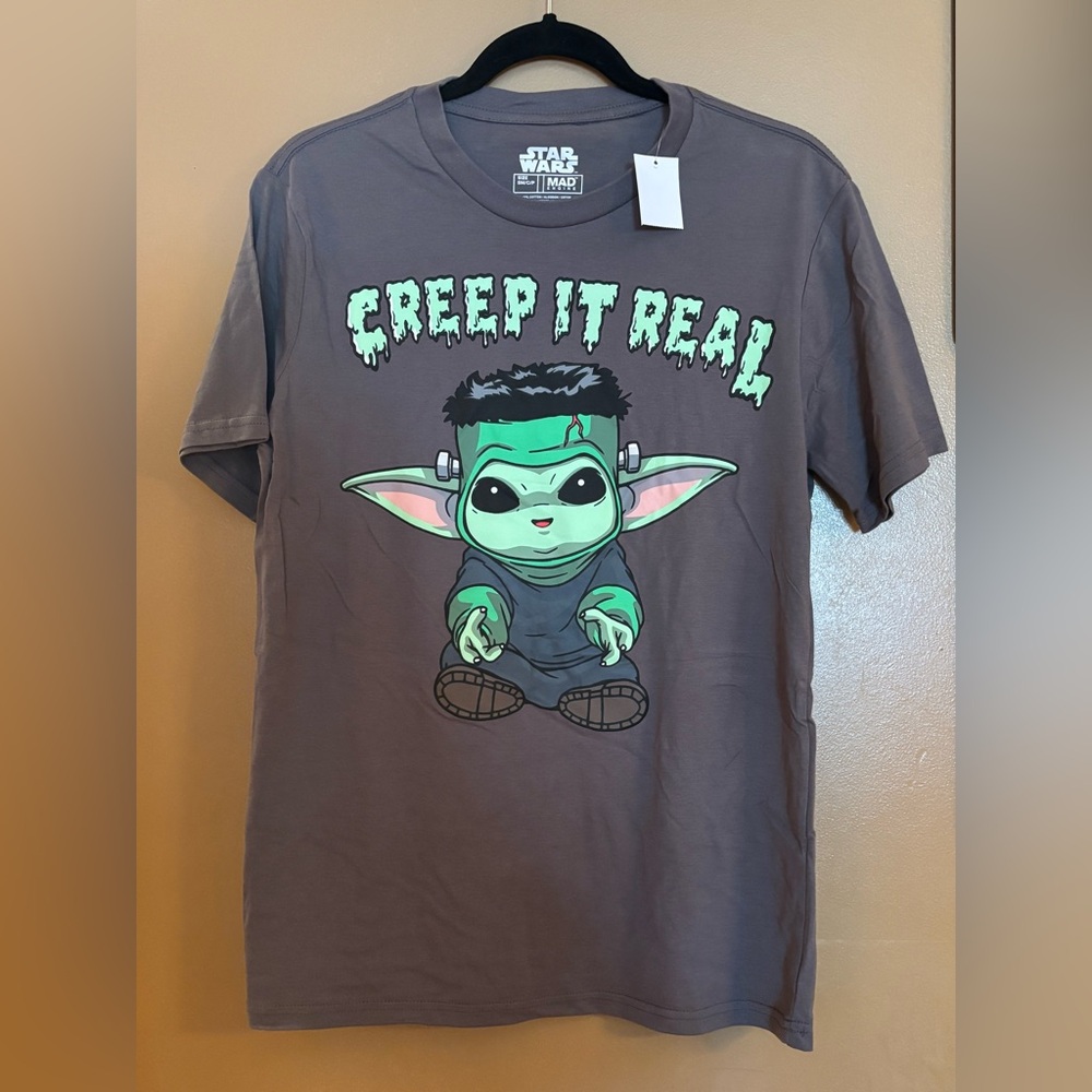 Star Wars Gray T-Shirt with Green Graphic Creep it Real Halloween Tee Small NWOT
